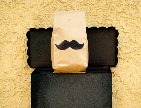 Moustache%20mailbox