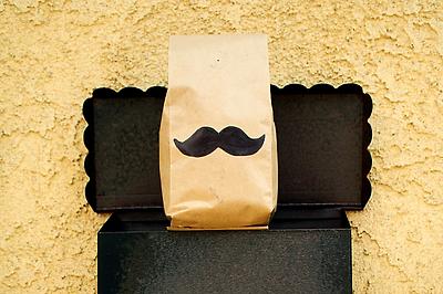 Moustache%20mailbox